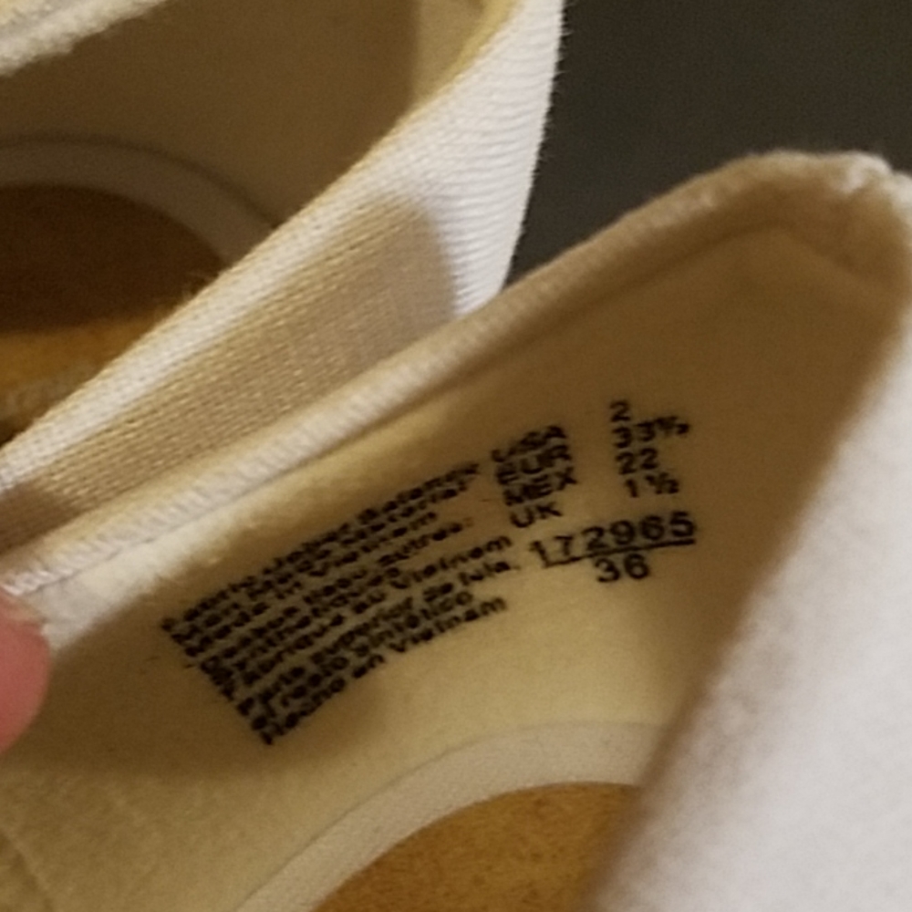 AMERICAN EAGLE WEDGE HEEL SHOES - Picture 6 of 7